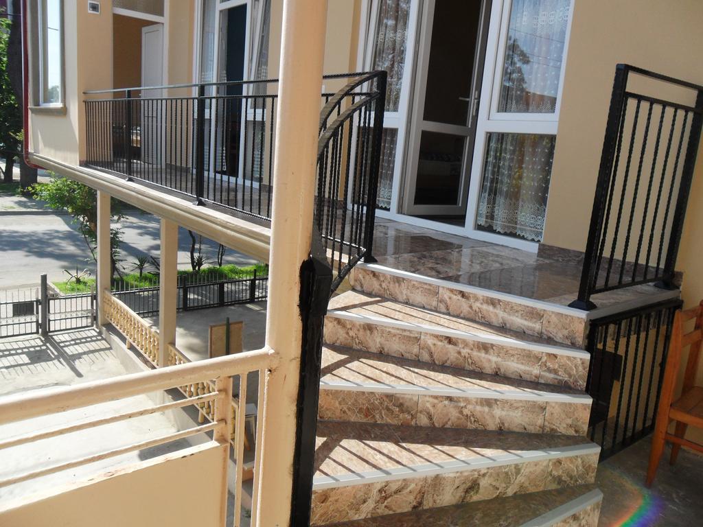 Guest House Nika كوبوليتي المظهر الخارجي الصورة