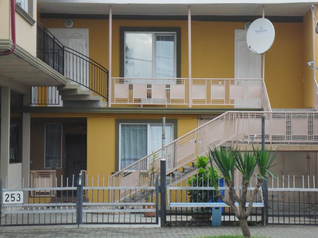Guest House Nika كوبوليتي المظهر الخارجي الصورة