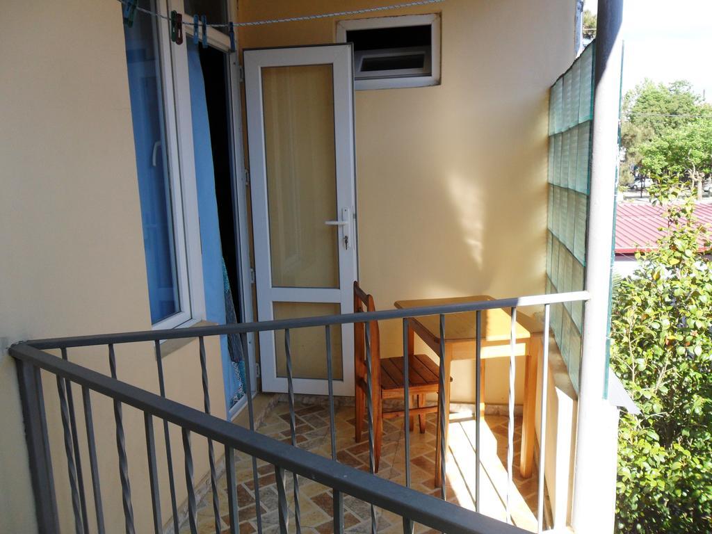 Guest House Nika كوبوليتي المظهر الخارجي الصورة