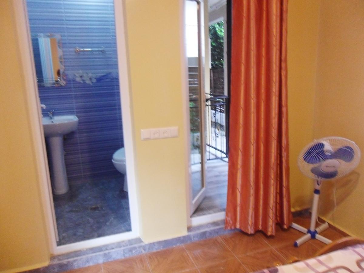 Guest House Nika كوبوليتي المظهر الخارجي الصورة