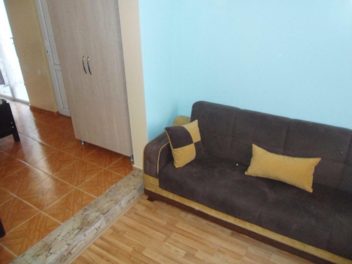 Guest House Nika كوبوليتي المظهر الخارجي الصورة